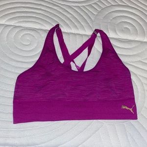 pink sports bra